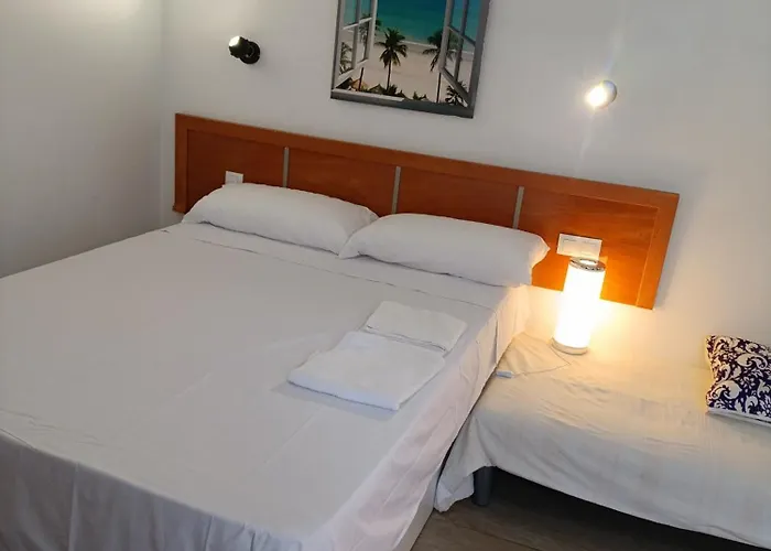 Luminous Cute By The & Harbour Apartament *